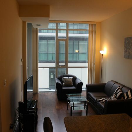 Custom Luxury Suite - By Elite Suites Mississauga Esterno foto