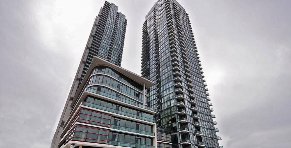 Custom Luxury Suite - By Elite Suites Mississauga Esterno foto