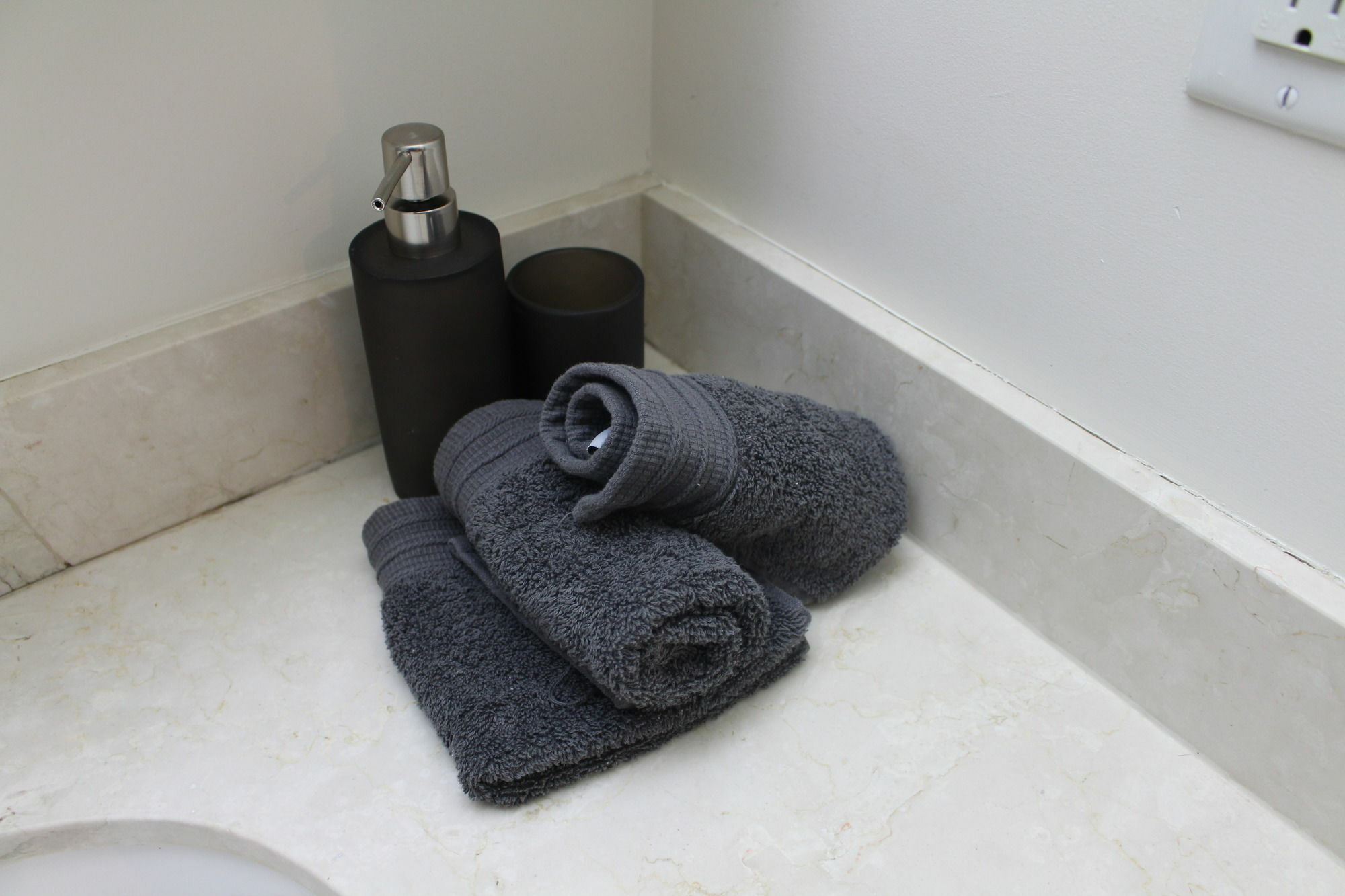 Custom Luxury Suite - By Elite Suites Mississauga Esterno foto