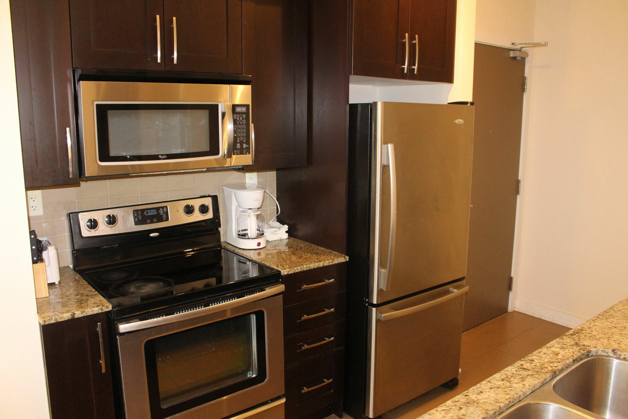 Custom Luxury Suite - By Elite Suites Mississauga Esterno foto